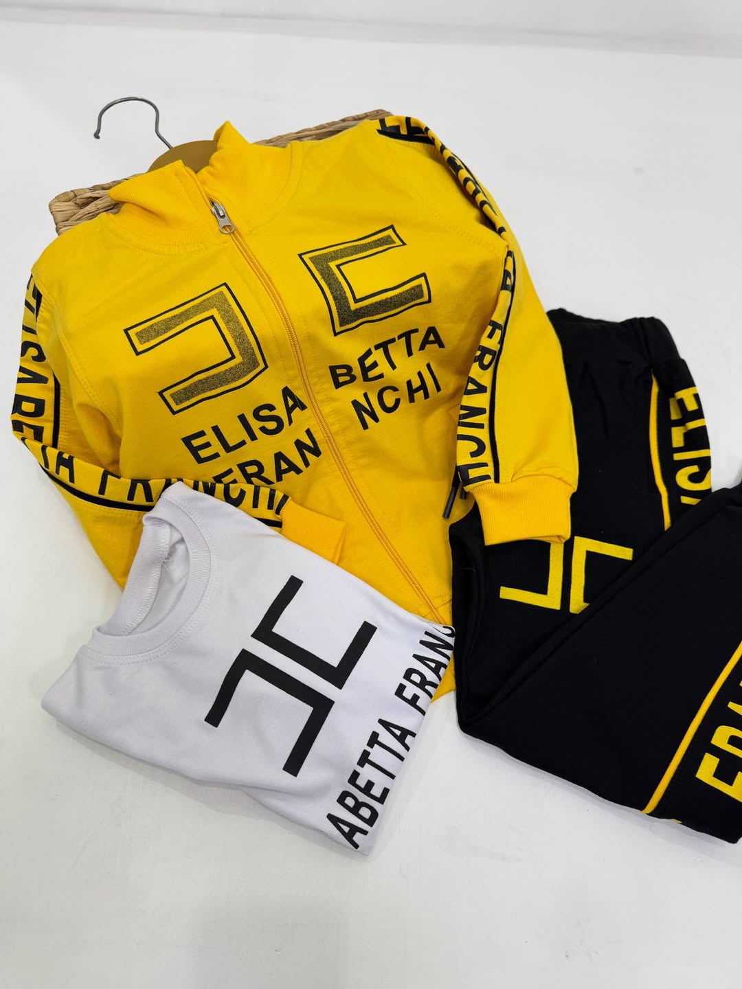 ست سه‌تکه پاییزی مخصوص خوش‌پوش‌ها